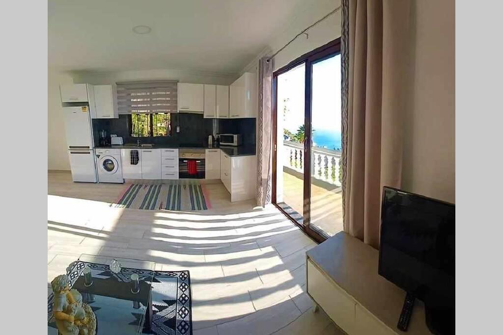 Arcos Grands Suites With Enormous And Private Pool. Arco da Calheta  Eksteriør bilde